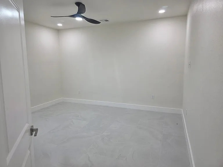 733 Dudley Ave S #733 — Photo 10