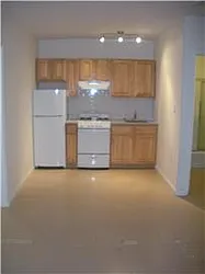 Rented by R New York