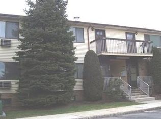 738 Cricket Ln, Woodbridge, NJ