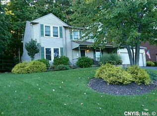 602 Mallard Dr, Camillus, NY 13031