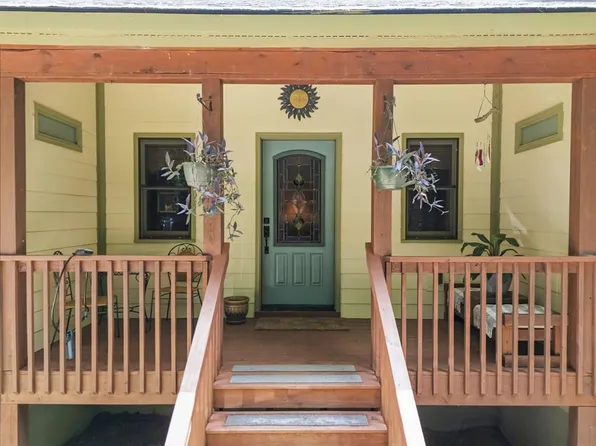 200 Artist Way, Brasstown, NC 28902