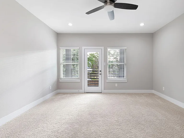 2811 Harston St — Photo 9
