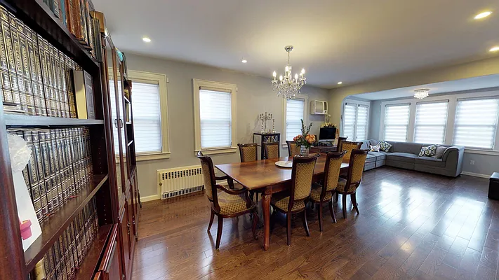 Sold by Behfar Team LLC | media 24