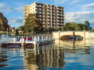 101 Broad St APT 306, Lake Geneva, WI 53147