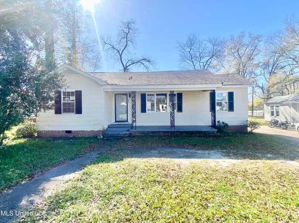 205 W Marion Ave, Crystal Springs, MS 39059