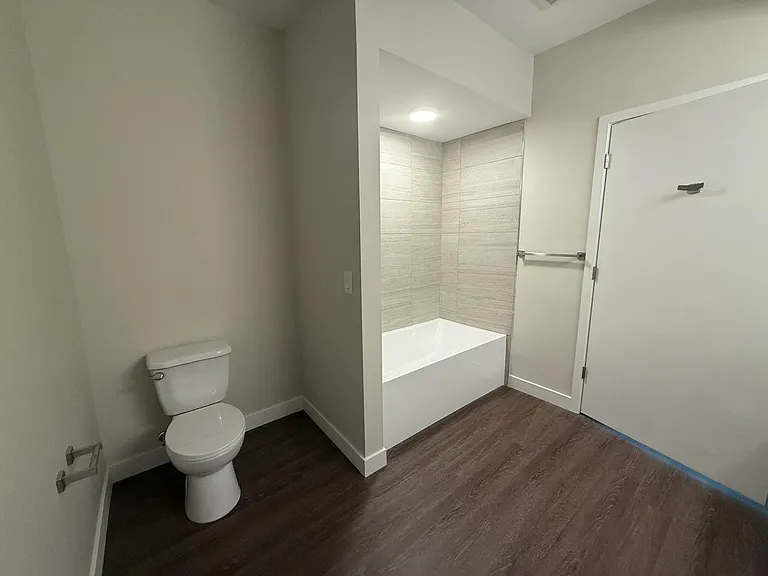 2645 Burton Rd #4 — Photo 37