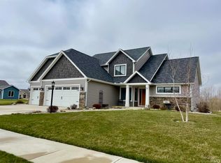 2061 Hemlock Ln, Warsaw, IN 46580