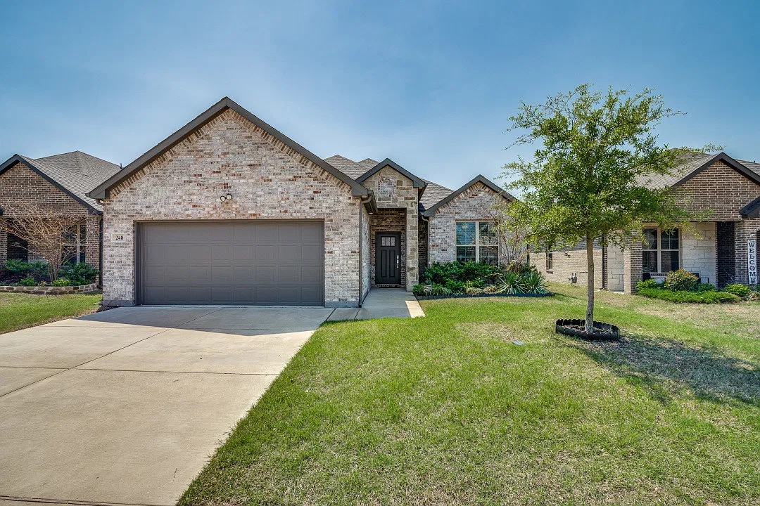 4 bed, 1747 sqft, $2,400 — Photo 2