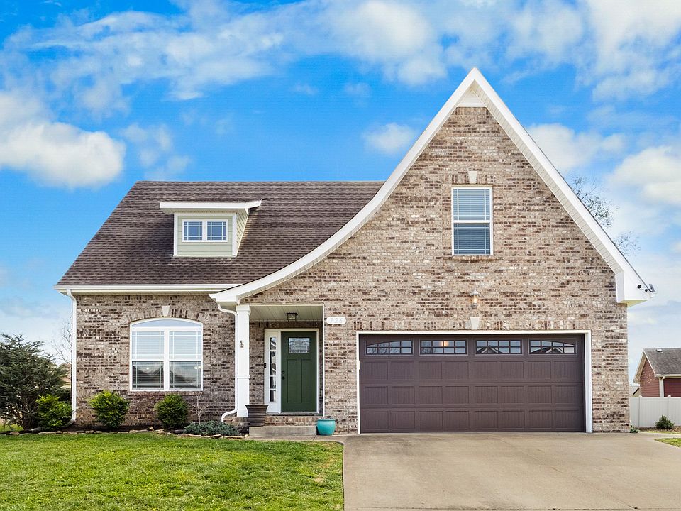 1st image of 726 Valencia Dr