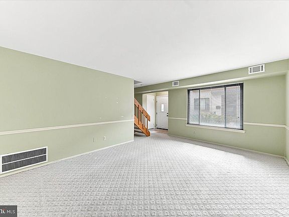 3rd image of 2207 Aspen Cir