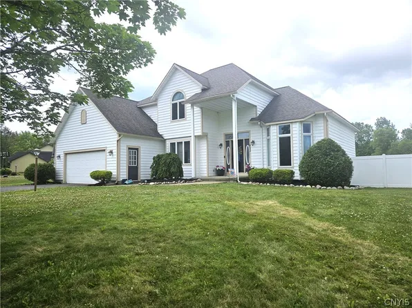 8683 Zircon Ln, Rome, NY 13440