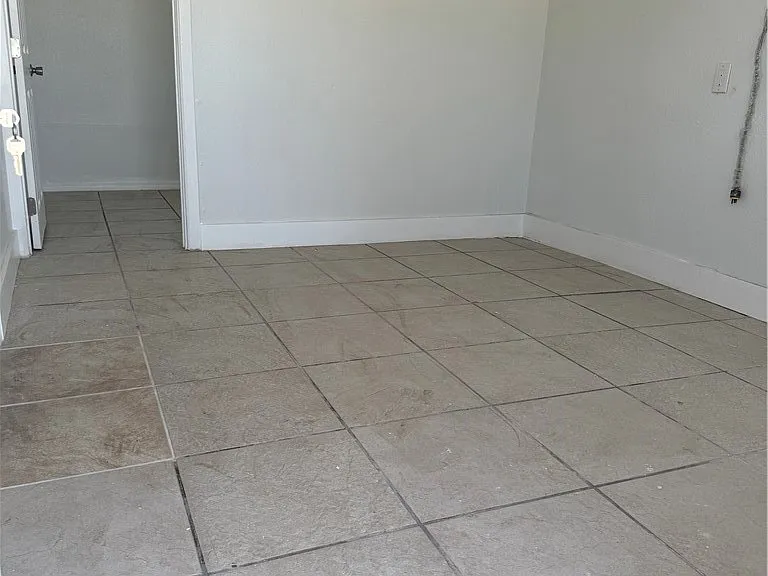 690 N Perris Blvd #C — Photo 2