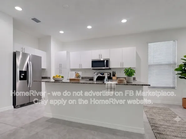 8744 Madrid Cir, Naples, FL 34104