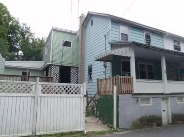 304 W Front St, Lansford, PA 18232