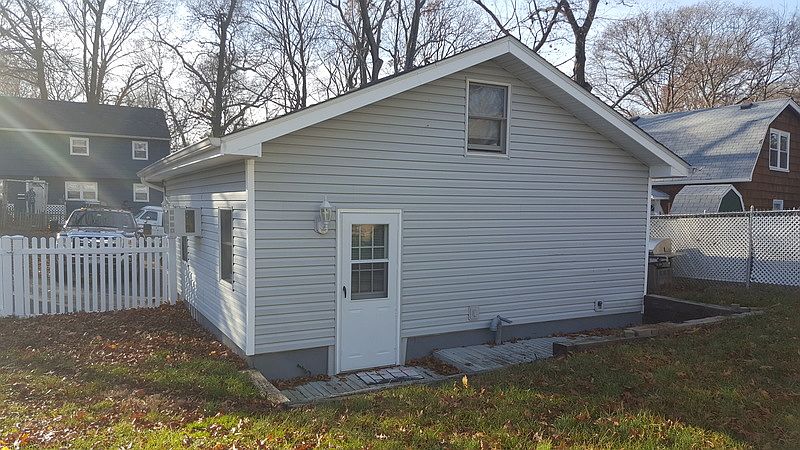 1st image of 101 Diamond St