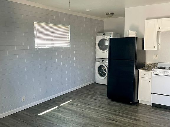 4th image of 2402 N 24th St #11372794
