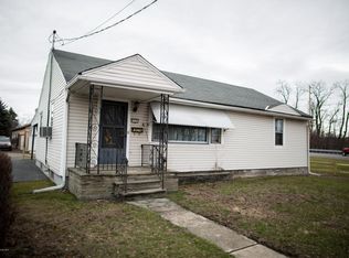 213 1/2 Milwaukee Ave, Old Forge, PA 18518