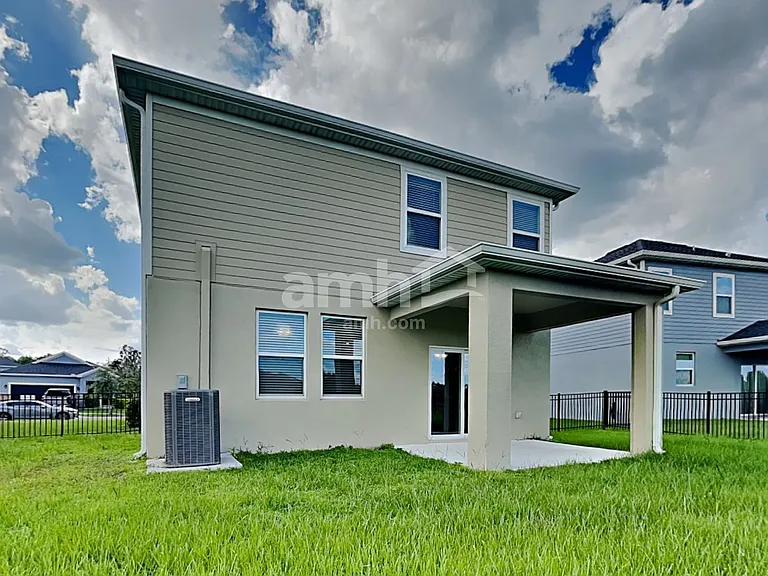 1017 Walden Pond Dr — Photo 29