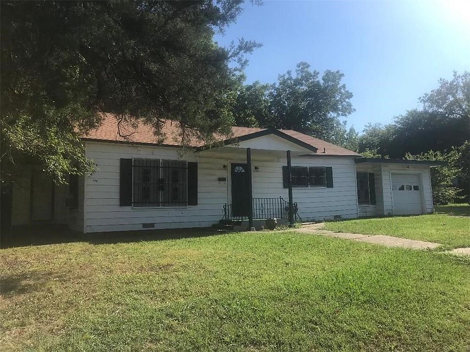1st image of 805 W Main St