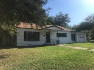 805 W Main St, Honey Grove, TX 75446