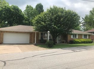 21 Circle Dr, Wellsburg, WV 26070