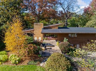 227 Ardmore Dr, Golden Valley, MN 55422