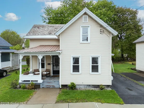 6 Cottage Place, Glens Falls, NY 12801