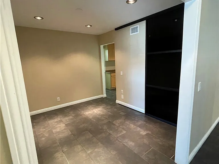 7566 E Woodsboro Ave — Photo 4