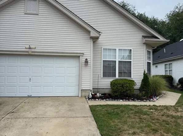 89 Warwick Way, Southampton, NJ 08088