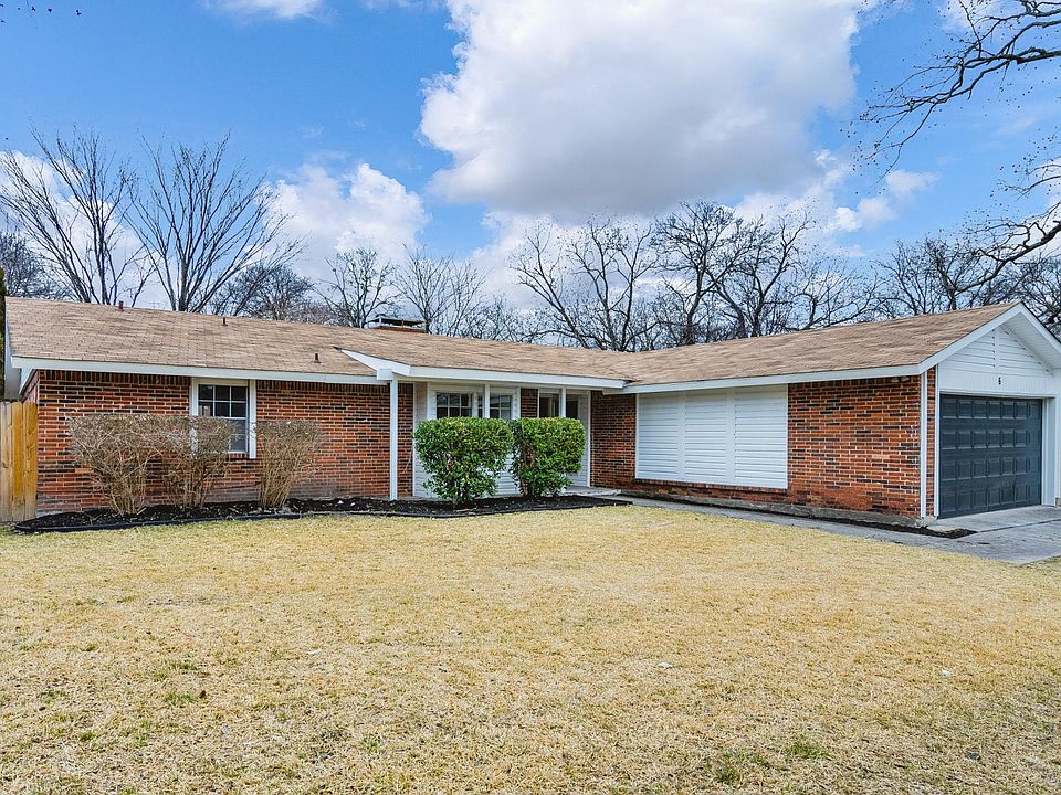 1st image of 6 Eastcreek Pl