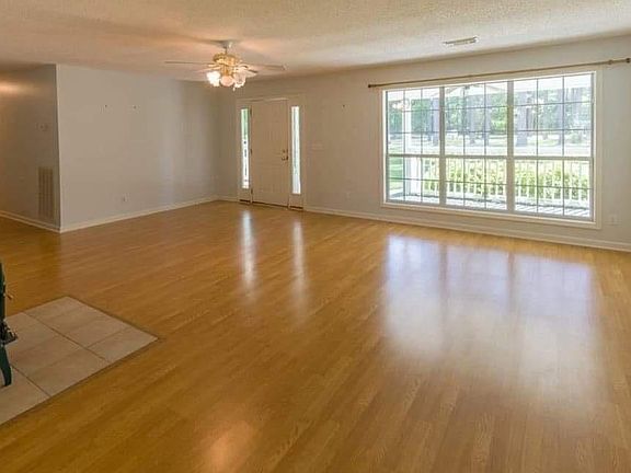 Oversized family room - open concept and abundant natural light