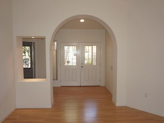 5th image of 1000 E Desert Glen Dr