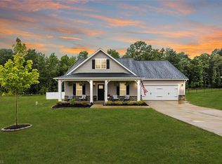 8646 Stone Valley Dr, Clemmons, NC 27012