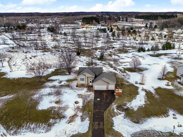 25825 106th St NW, Zimmerman, MN 55398