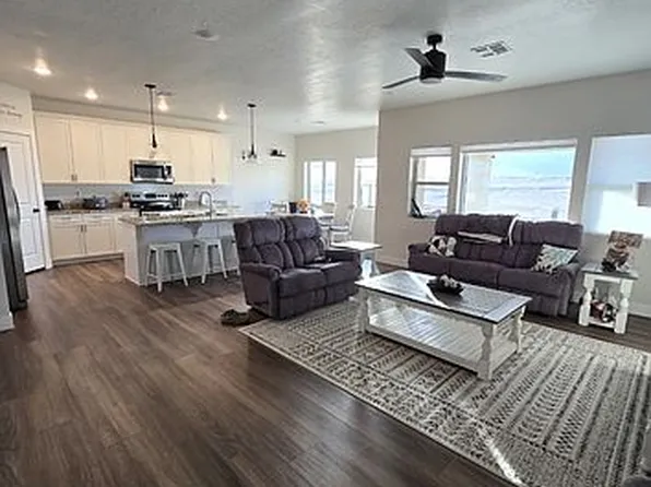 566 E Colt Ln, Scenic, AZ 86432