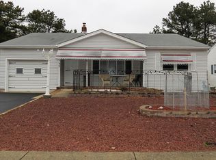 55 Castleton Dr, Toms River, NJ 08757