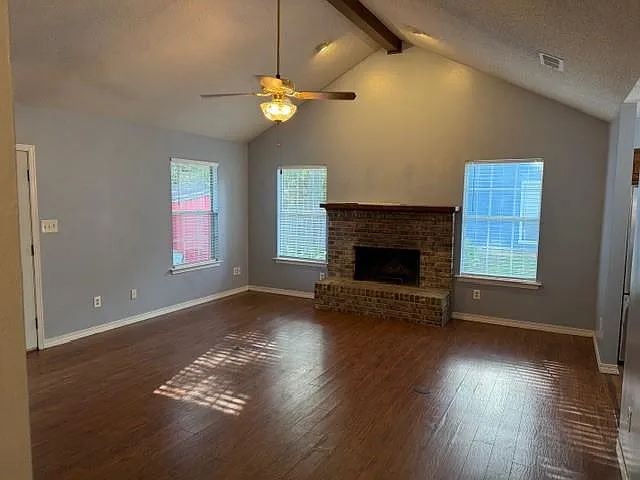 215 Elmwood St — Photo 11