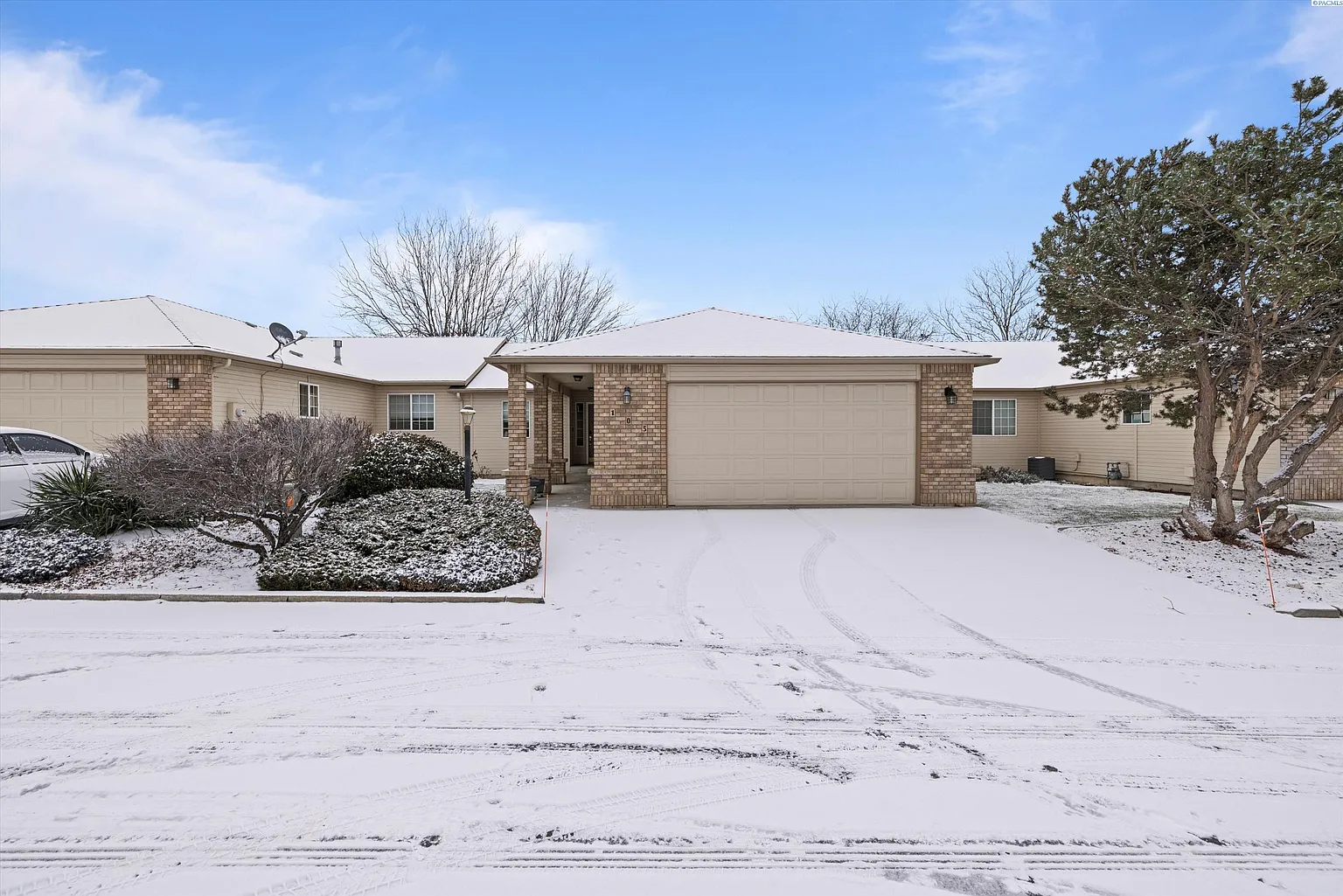 105 Innisbrook Ln photo 1
