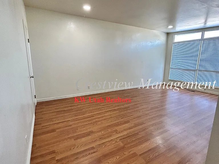 Sunset Duplex — Photo 3