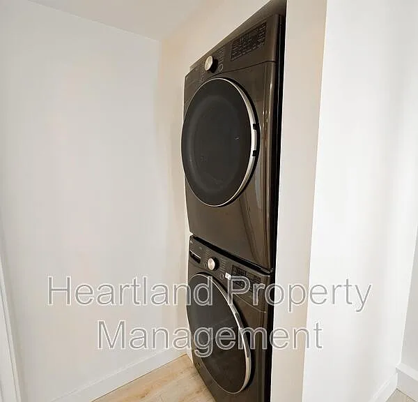 3344 Lockwood Dr — Photo 6