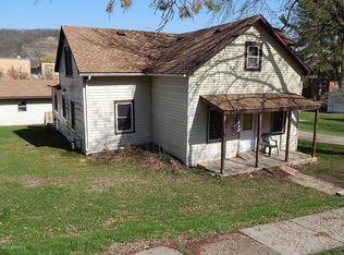106 N Elm St, Rushford, MN 55971