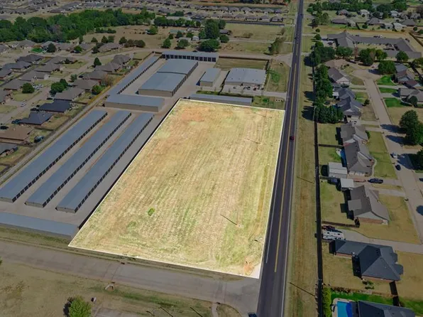 N Clear Springs Rd, Mustang, OK 73064