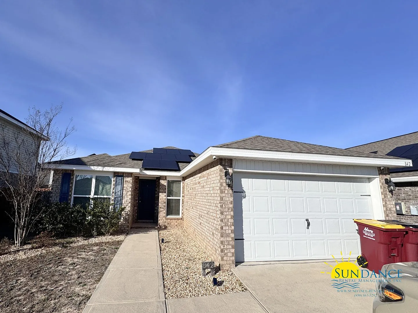 Great Home with SOLAR panels with a Community Pool! — Photo 1