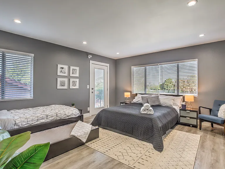 6581 Shelter Ln — Photo 18