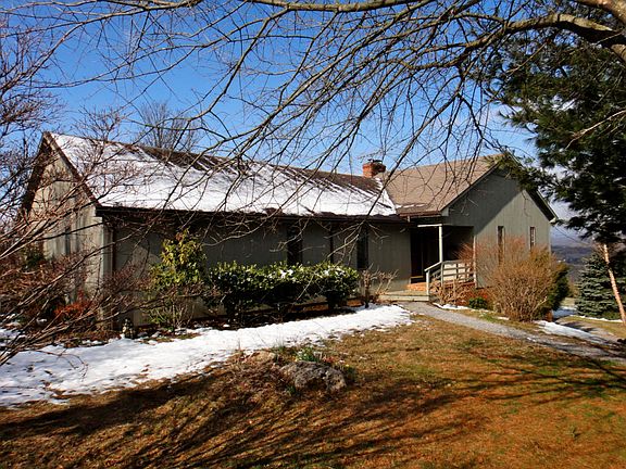 2nd image of 374 Gray Fox Ln