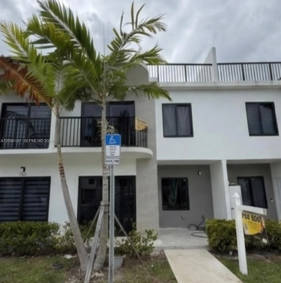3 bed, 2.0 bath, 1398 sqft, $2,500 — Photo 1