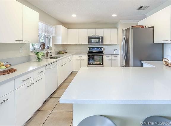 3rd image of 11052 NW 53rd Ln