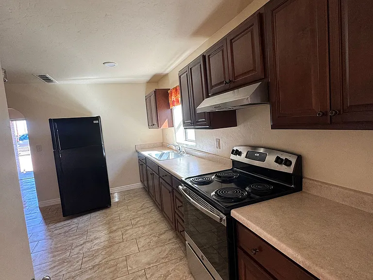 902 S Fremont Ave — Photo 13