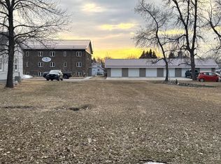 306 E 1st Ave S, Cavalier, ND 58220