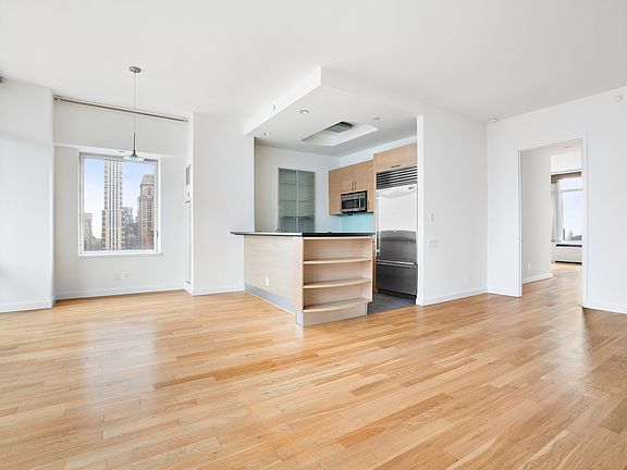 3rd image of 325 5th Ave APT 32B